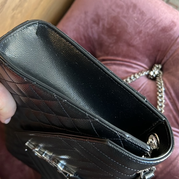 YSL MEDIUM ENVELOPE FLAP BAG - lightly used, no damage- original package - Picture 8 of 8